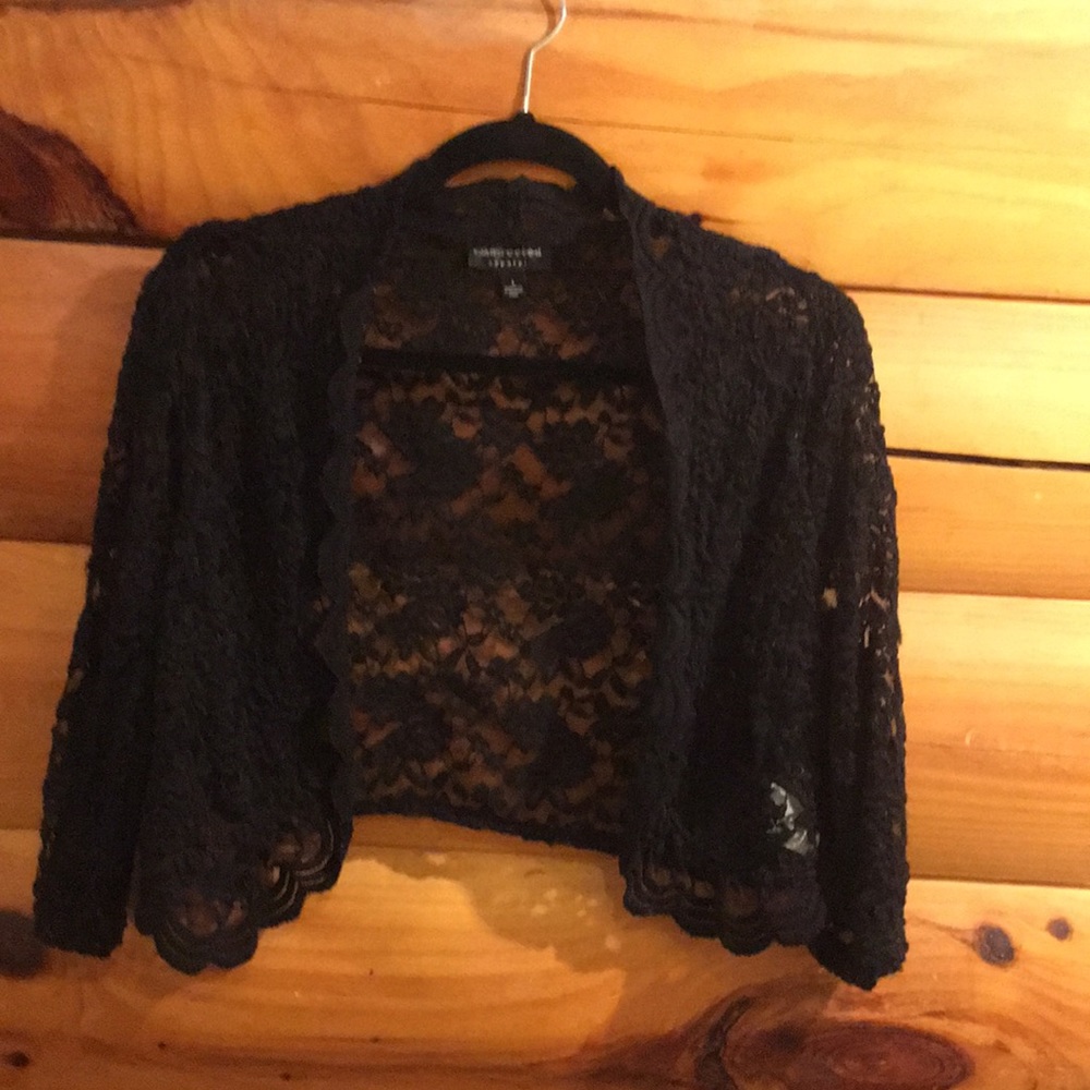 CONNECTED Black Shrug